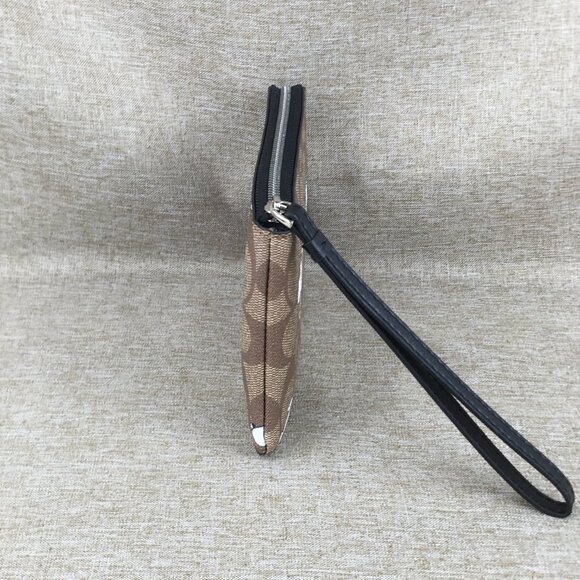 Coach X Peanuts Corner Zip Wristlet Wallet With Snoopy & Woodstock - Picture 4 of 10